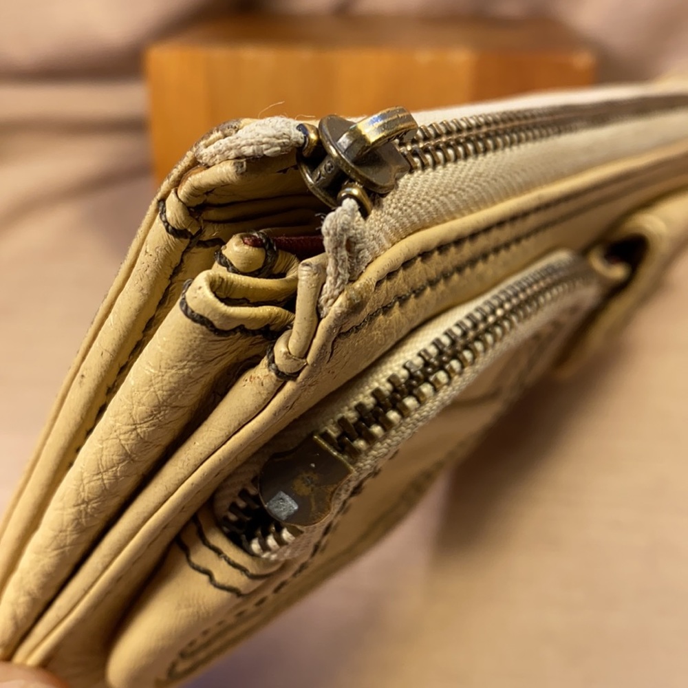 Marc Jacobs GUC leather wallet w/outside pockets - Picture 6 of 16
